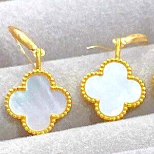 SOLD 18k Saudi gold clover dangling earring white 10mm